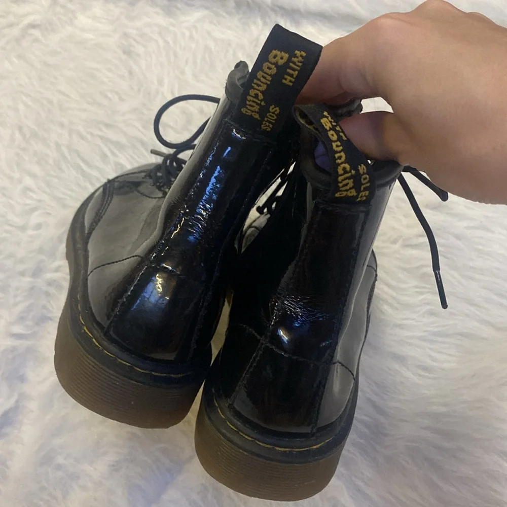 Doc Martens 1460 Black patent Boots - Picture 4 of 5